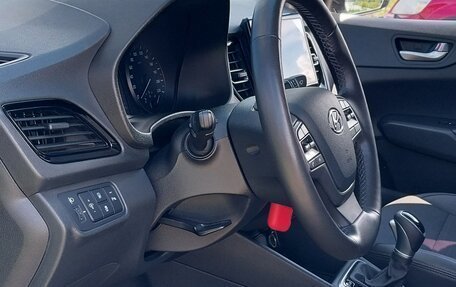 Hyundai Solaris II рестайлинг, 2022 год, 1 800 000 рублей, 14 фотография