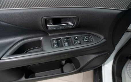 Mitsubishi Outlander III рестайлинг 3, 2019 год, 1 999 000 рублей, 9 фотография
