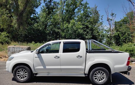 Toyota Hilux VII, 2013 год, 2 700 000 рублей, 2 фотография