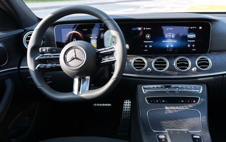 Mercedes-Benz E-Класс, 2020 год, 3 400 000 рублей, 3 фотография