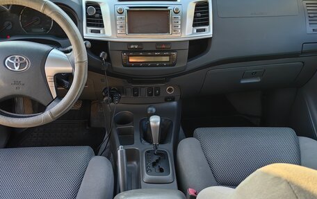 Toyota Hilux VII, 2013 год, 2 700 000 рублей, 11 фотография