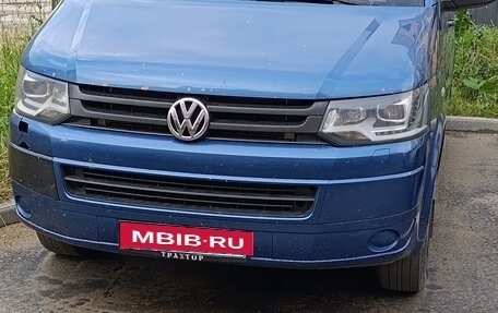 Volkswagen Transporter T5 рестайлинг, 2013 год, 1 800 000 рублей, 2 фотография