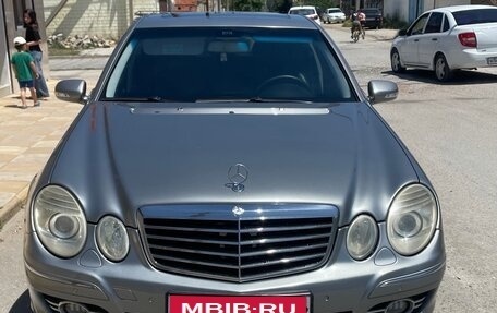 Mercedes-Benz E-Класс, 2007 год, 950 000 рублей, 1 фотография