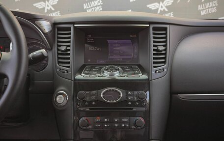 Infiniti QX70, 2013 год, 1 800 000 рублей, 15 фотография