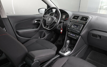 Volkswagen Polo VI (EU Market), 2017 год, 1 230 000 рублей, 14 фотография