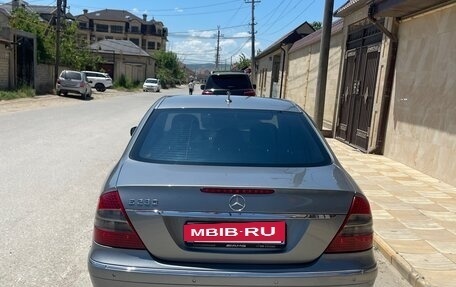 Mercedes-Benz E-Класс, 2007 год, 950 000 рублей, 4 фотография