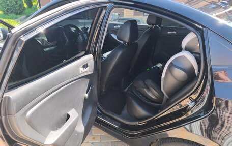 Hyundai Solaris II рестайлинг, 2013 год, 748 000 рублей, 10 фотография