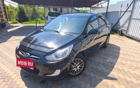Hyundai Solaris II рестайлинг, 2013 год, 748 000 рублей, 12 фотография