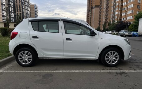 Renault Sandero II рестайлинг, 2020 год, 820 000 рублей, 3 фотография