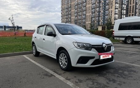 Renault Sandero II рестайлинг, 2020 год, 820 000 рублей, 2 фотография