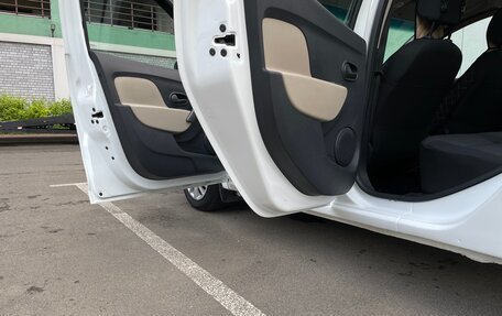 Renault Sandero II рестайлинг, 2020 год, 820 000 рублей, 18 фотография