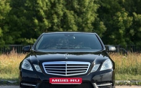 Mercedes-Benz E-Класс, 2012 год, 1 400 000 рублей, 2 фотография
