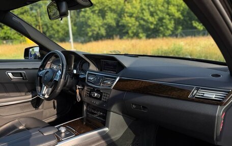 Mercedes-Benz E-Класс, 2012 год, 1 400 000 рублей, 11 фотография