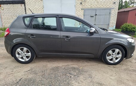 KIA cee'd I рестайлинг, 2011 год, 675 000 рублей, 6 фотография