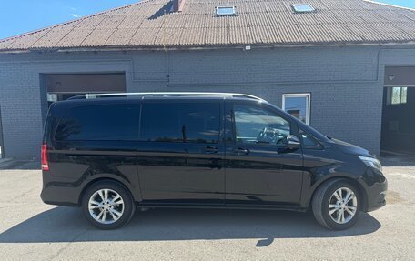 Mercedes-Benz V-Класс, 2016 год, 3 940 000 рублей, 4 фотография