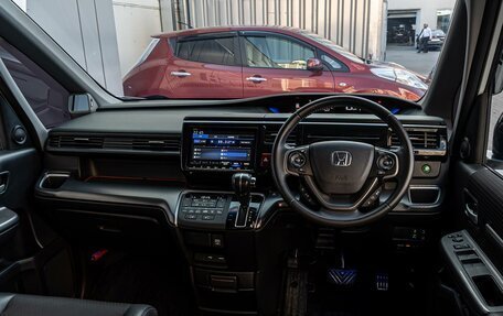 Honda Stepwgn IV, 2020 год, 2 990 000 рублей, 6 фотография