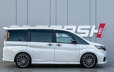 Honda Stepwgn IV, 2020 год, 2 990 000 рублей, 5 фотография