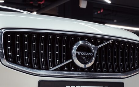Volvo V60 Cross Country II, 2020 год, 3 900 000 рублей, 11 фотография