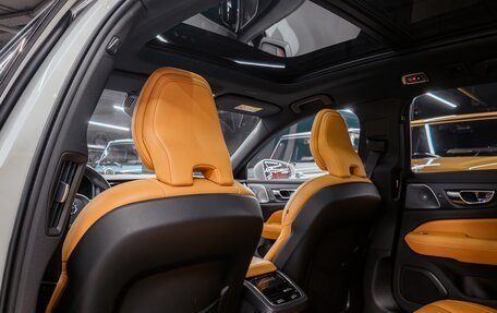 Volvo V60 Cross Country II, 2020 год, 3 900 000 рублей, 33 фотография