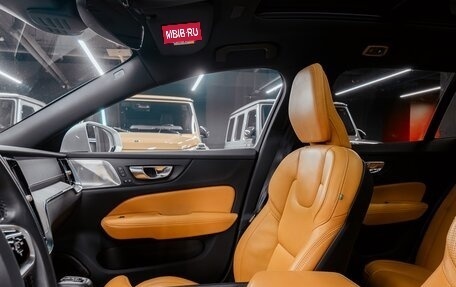 Volvo V60 Cross Country II, 2020 год, 3 900 000 рублей, 27 фотография