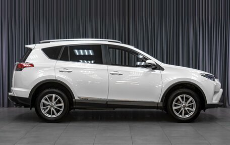 Toyota RAV4, 2017 год, 2 569 000 рублей, 5 фотография