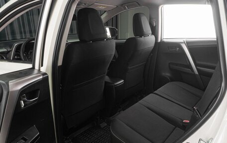 Toyota RAV4, 2017 год, 2 569 000 рублей, 11 фотография
