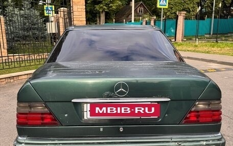 Mercedes-Benz E-Класс, 1994 год, 500 000 рублей, 4 фотография