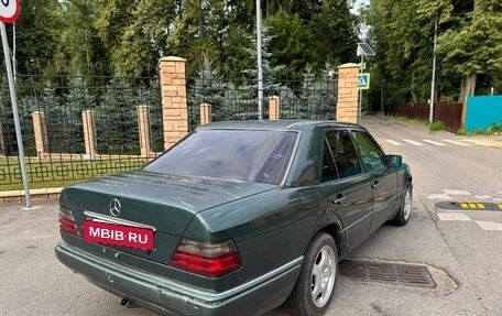 Mercedes-Benz E-Класс, 1994 год, 500 000 рублей, 3 фотография