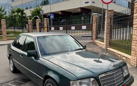 Mercedes-Benz E-Класс, 1994 год, 500 000 рублей, 2 фотография