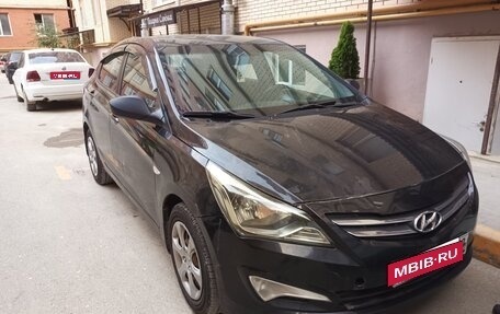 Hyundai Solaris II рестайлинг, 2015 год, 630 000 рублей, 1 фотография