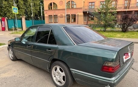 Mercedes-Benz E-Класс, 1994 год, 500 000 рублей, 5 фотография