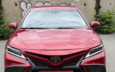 Toyota Camry, 2018 год, 2 300 000 рублей, 4 фотография