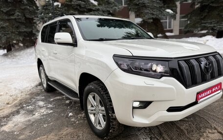 Toyota Land Cruiser Prado 150 рестайлинг 2, 2017 год, 4 100 000 рублей, 4 фотография