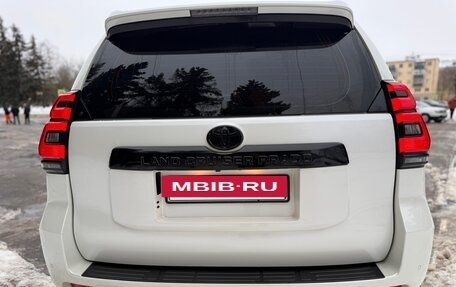 Toyota Land Cruiser Prado 150 рестайлинг 2, 2017 год, 4 100 000 рублей, 3 фотография