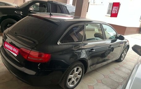 Audi A4, 2009 год, 300 000 рублей, 10 фотография