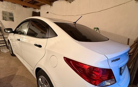 Hyundai Solaris II рестайлинг, 2013 год, 950 000 рублей, 4 фотография