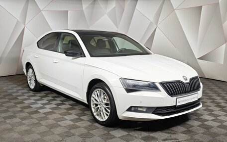 Skoda Superb III рестайлинг, 2017 год, 1 898 000 рублей, 3 фотография