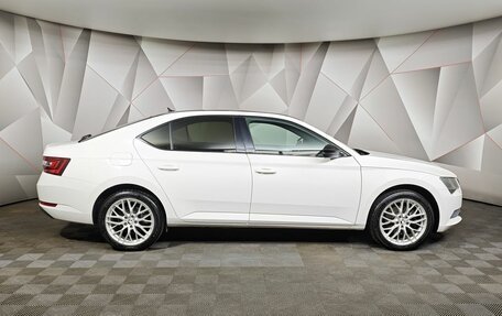 Skoda Superb III рестайлинг, 2017 год, 1 898 000 рублей, 6 фотография