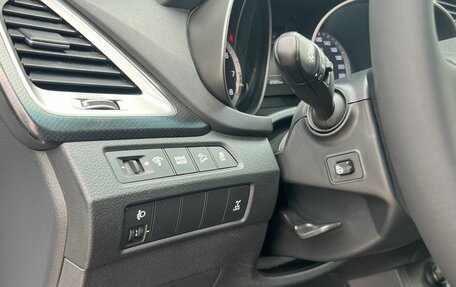 Hyundai Santa Fe III рестайлинг, 2017 год, 2 195 000 рублей, 19 фотография