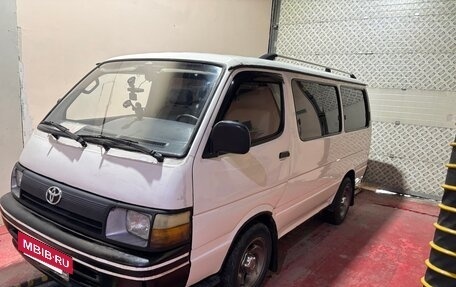 Toyota HiAce H100, 1994 год, 750 000 рублей, 4 фотография