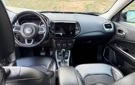 Jeep Compass II, 2017 год, 2 300 000 рублей, 10 фотография