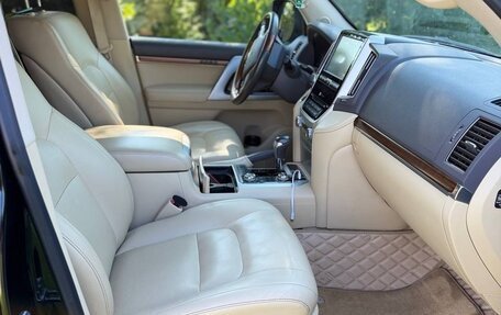 Toyota Land Cruiser 200, 2016 год, 5 800 000 рублей, 7 фотография