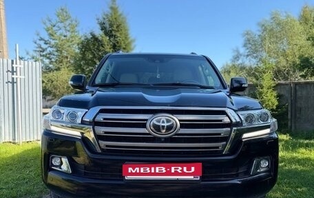 Toyota Land Cruiser 200, 2016 год, 5 800 000 рублей, 4 фотография
