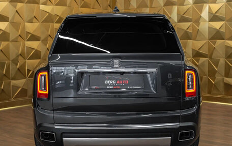 Rolls-Royce Cullinan, 2019 год, 33 000 000 рублей, 3 фотография