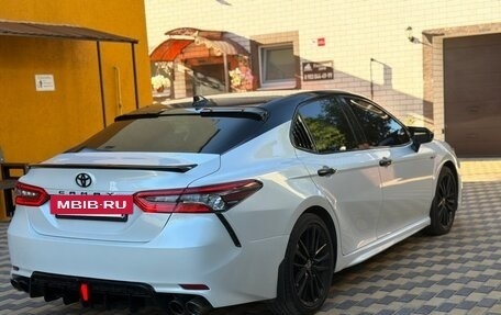 Toyota Camry, 2021 год, 3 200 000 рублей, 6 фотография