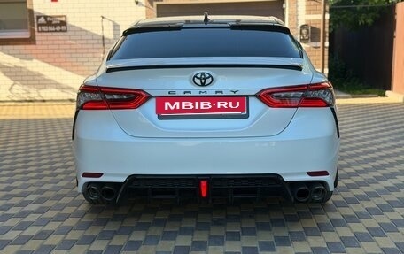 Toyota Camry, 2021 год, 3 200 000 рублей, 8 фотография