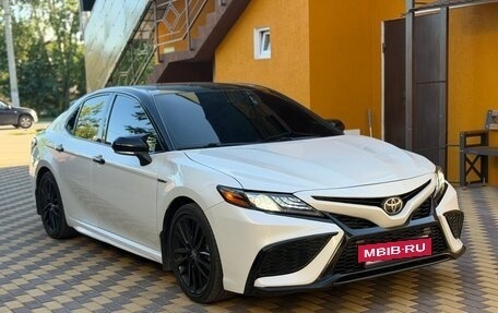 Toyota Camry, 2021 год, 3 200 000 рублей, 5 фотография