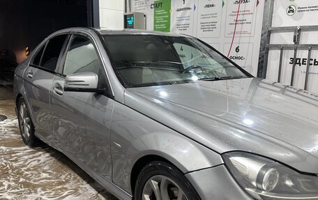 Mercedes-Benz C-Класс, 2011 год, 1 100 000 рублей, 5 фотография