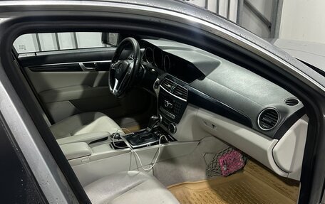 Mercedes-Benz C-Класс, 2011 год, 1 100 000 рублей, 14 фотография