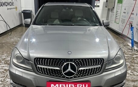 Mercedes-Benz C-Класс, 2011 год, 1 100 000 рублей, 6 фотография